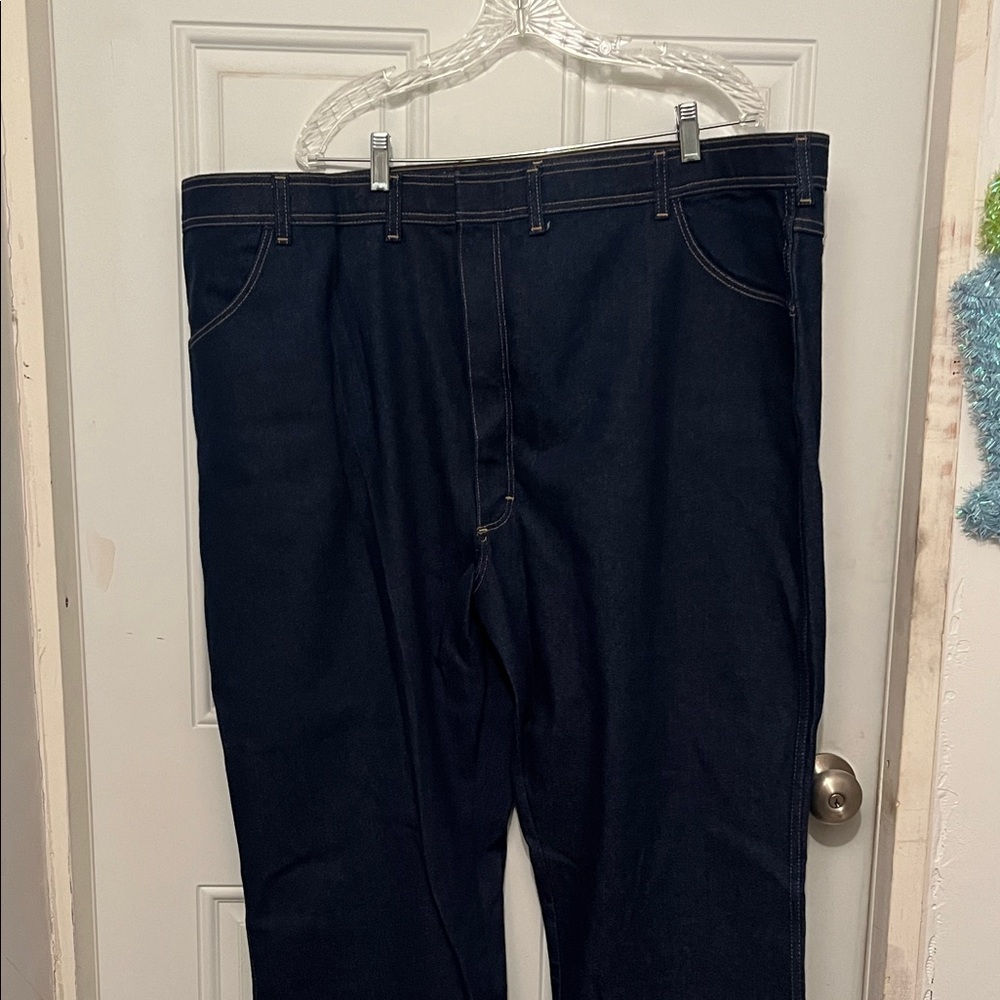 Classic Navy Men's Relaxed Jeans